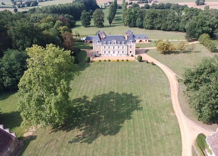 Luxueux Avec Piscine Et Wifi, Proche Circuit 24h Du Mans, Animaux Bienvenus - Fr-1-410-430 * Bonnetable